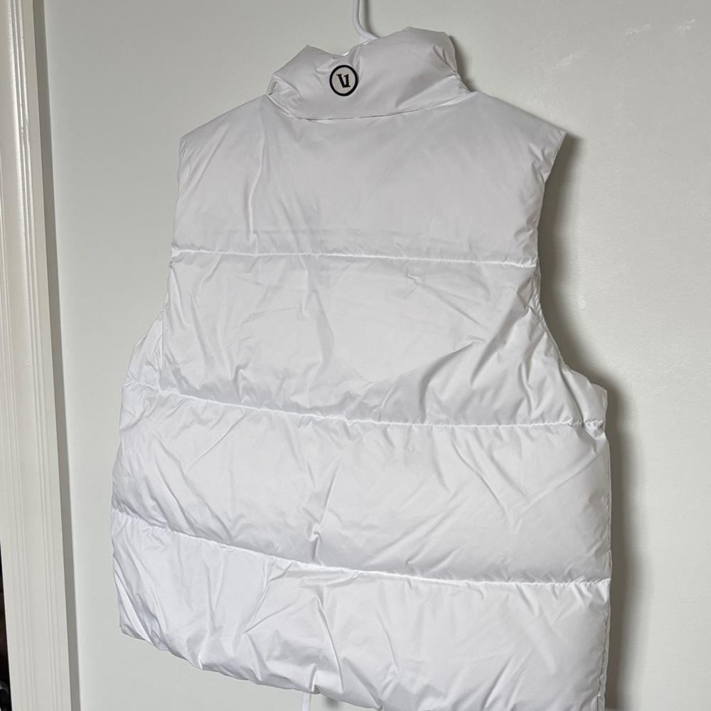 Vuori White Hillside Down Puffer Vest, new with tags - Picture 7 of 8